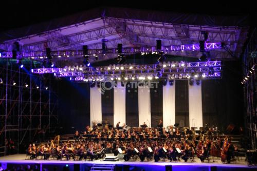 GUSTAVO DUDAMEL GIRA 2010